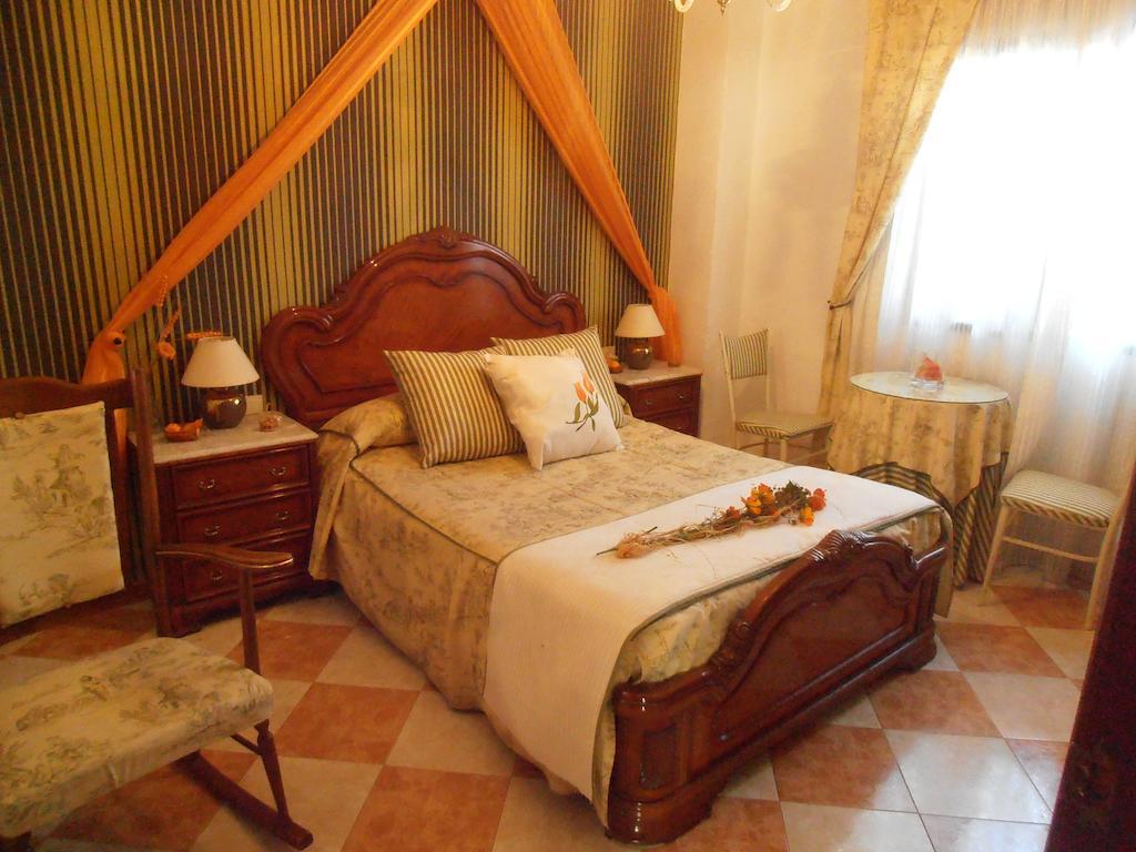 Alojamiento Rural Torre Hueca Hotell Pinos Puente Rum bild